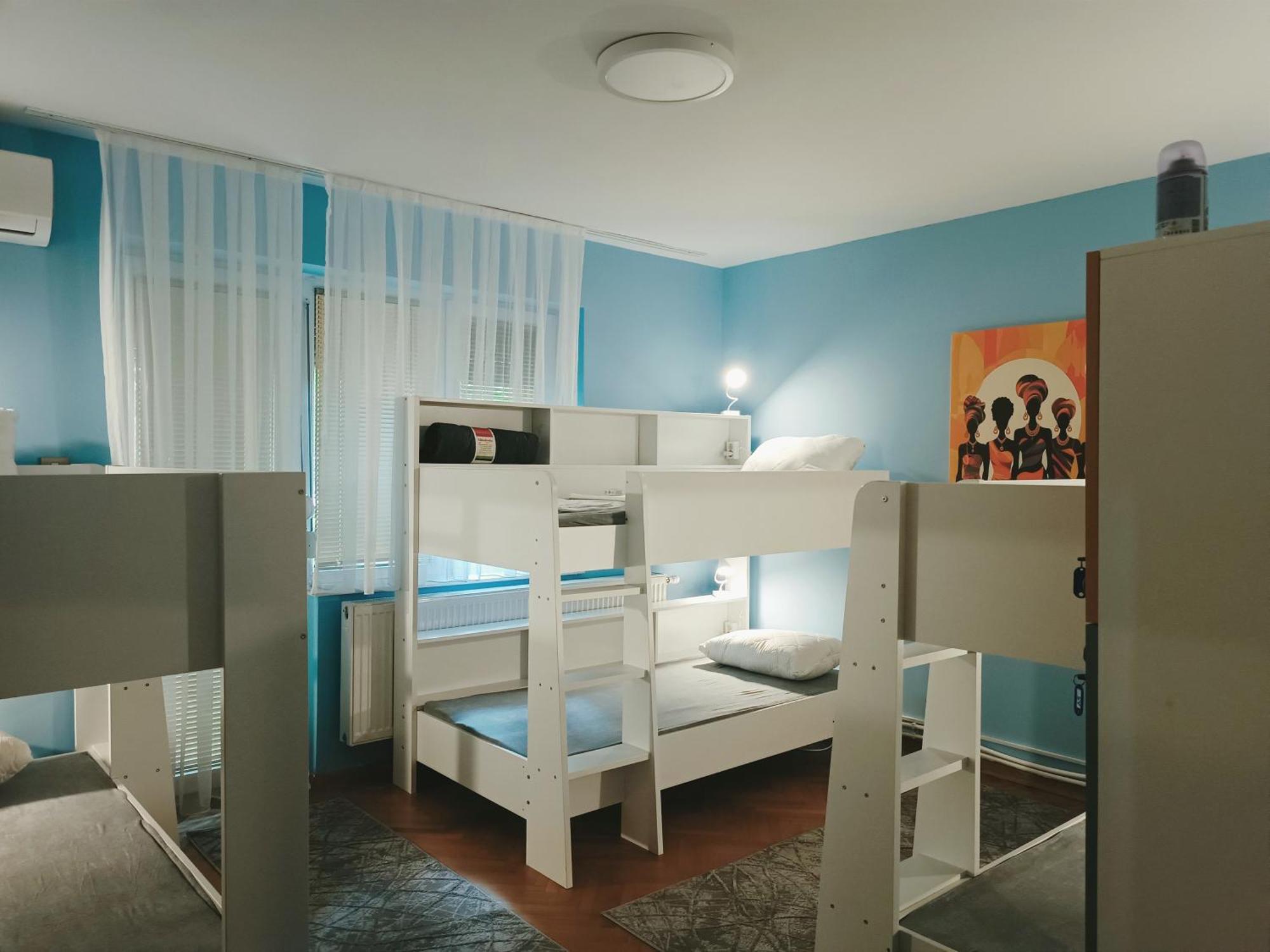 Hostel Central Skopje Ngoại thất bức ảnh