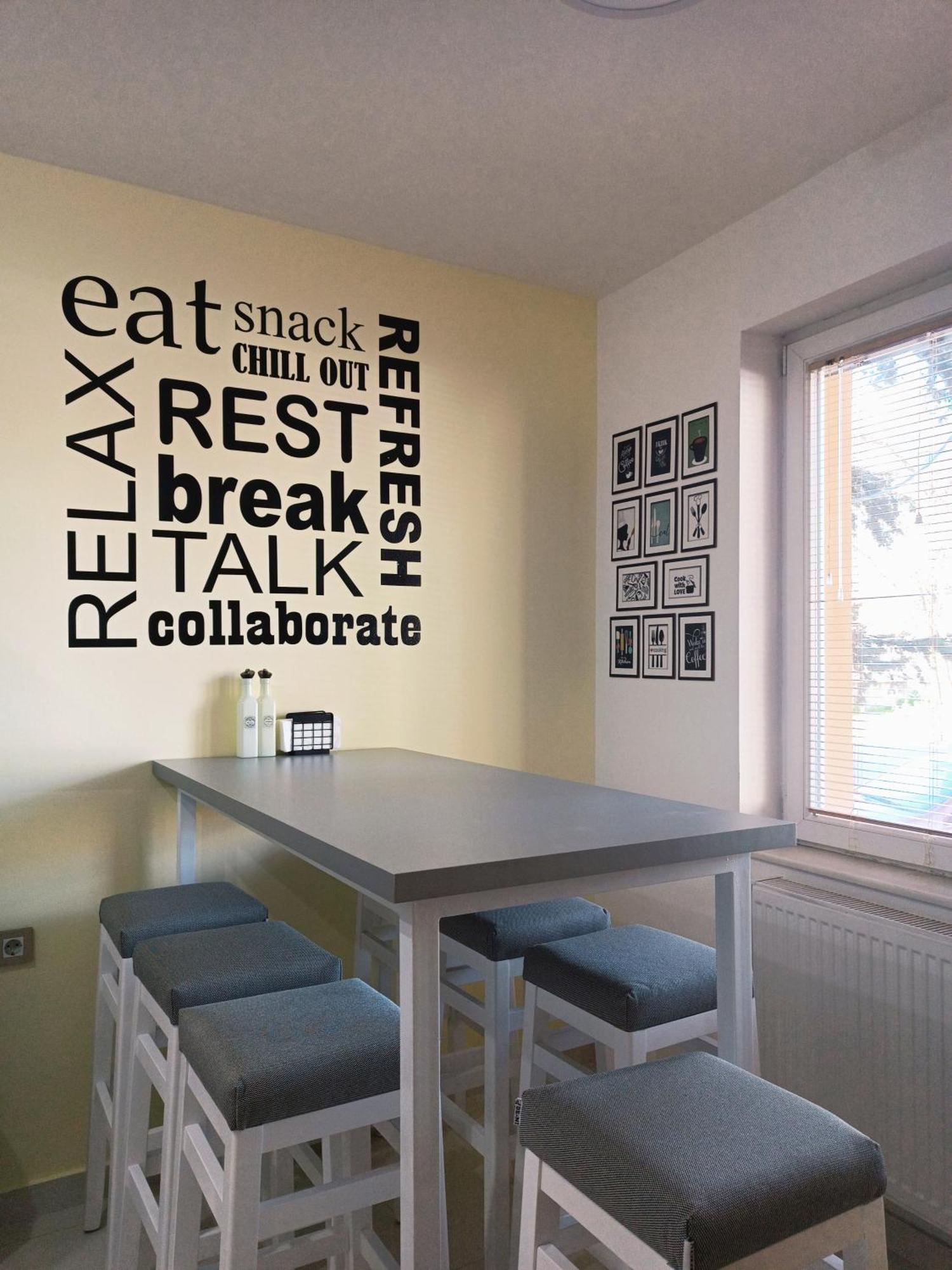 Hostel Central Skopje Ngoại thất bức ảnh