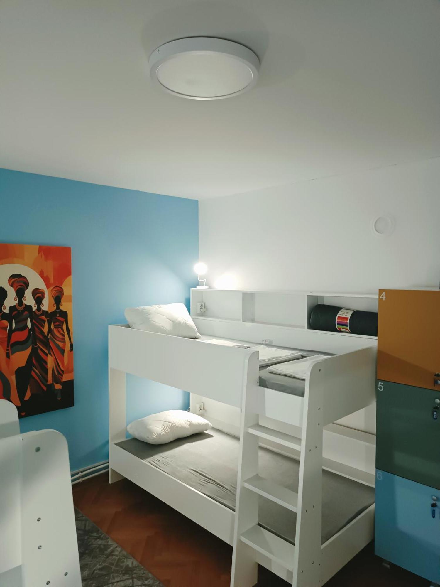 Hostel Central Skopje Ngoại thất bức ảnh