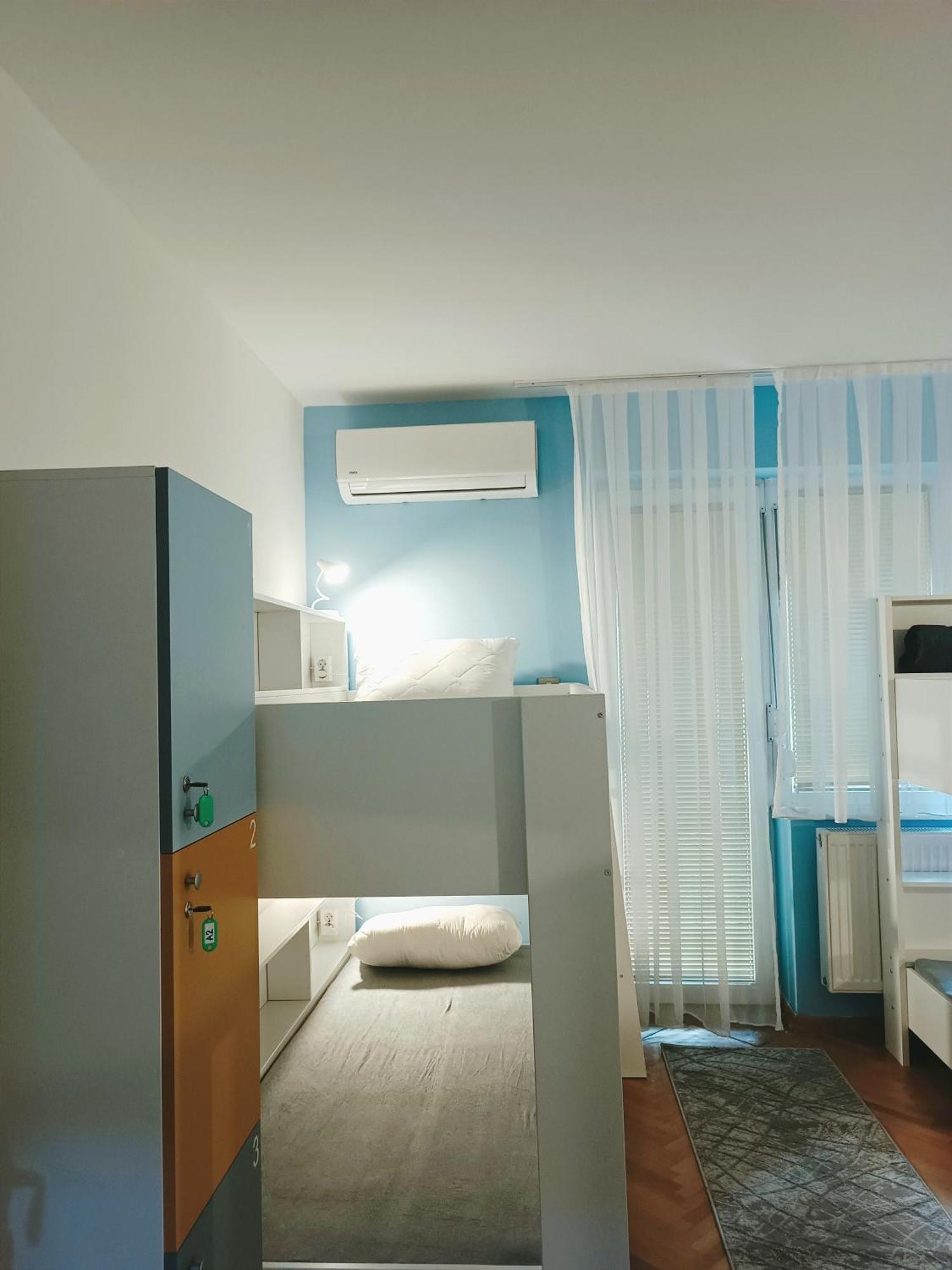 Hostel Central Skopje Ngoại thất bức ảnh