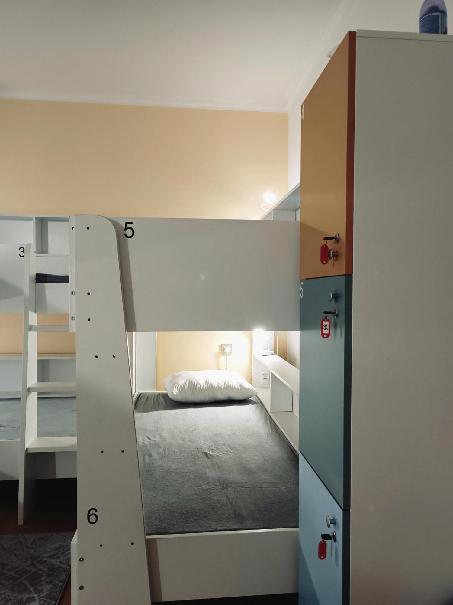 Hostel Central Skopje Ngoại thất bức ảnh