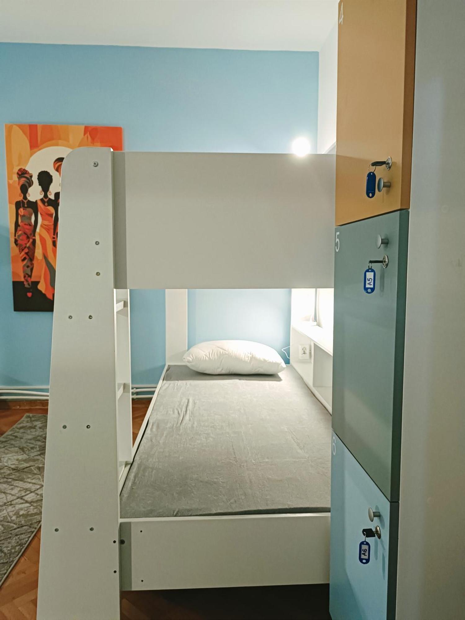 Hostel Central Skopje Ngoại thất bức ảnh