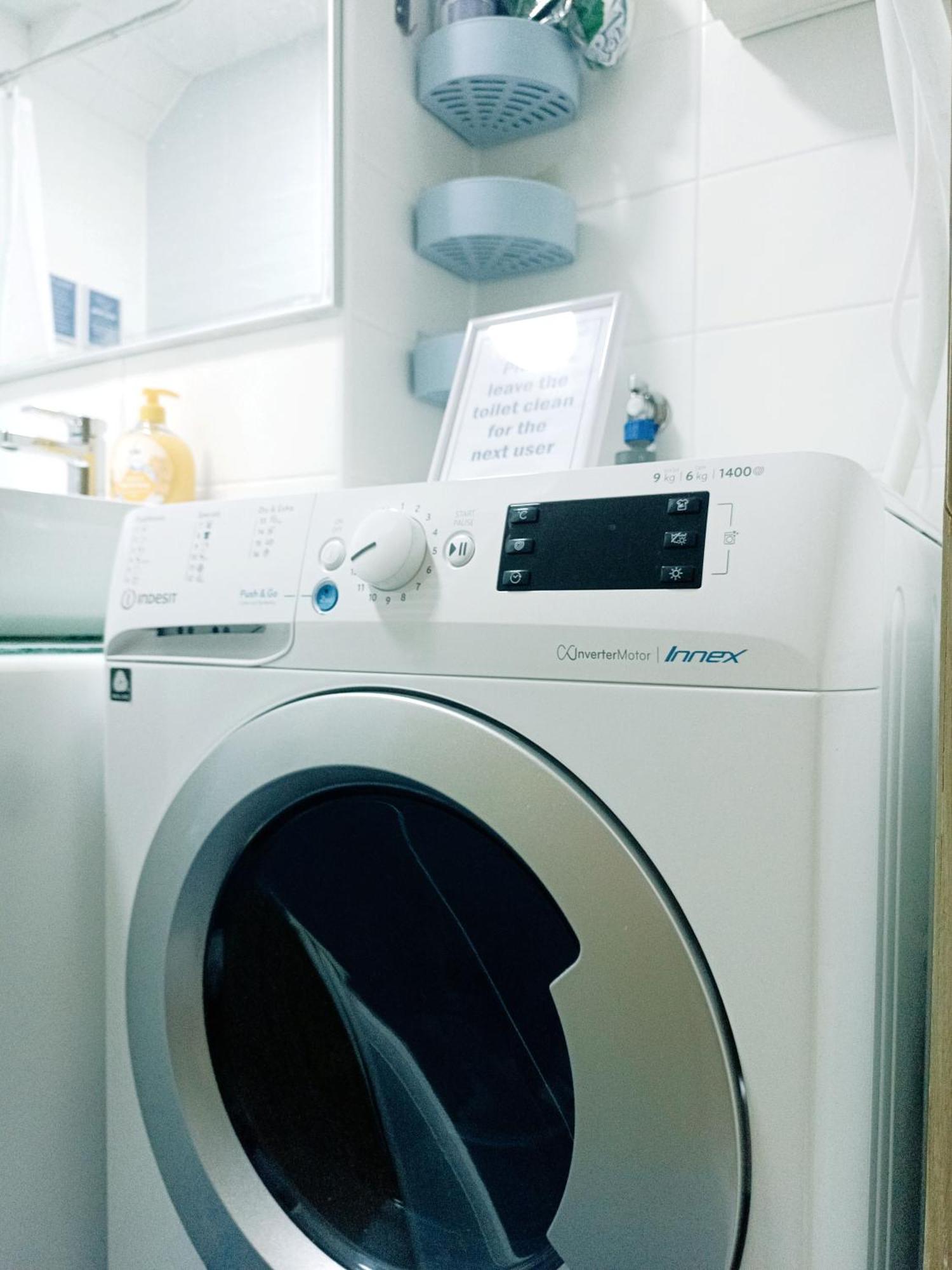 Hostel Central Skopje Ngoại thất bức ảnh