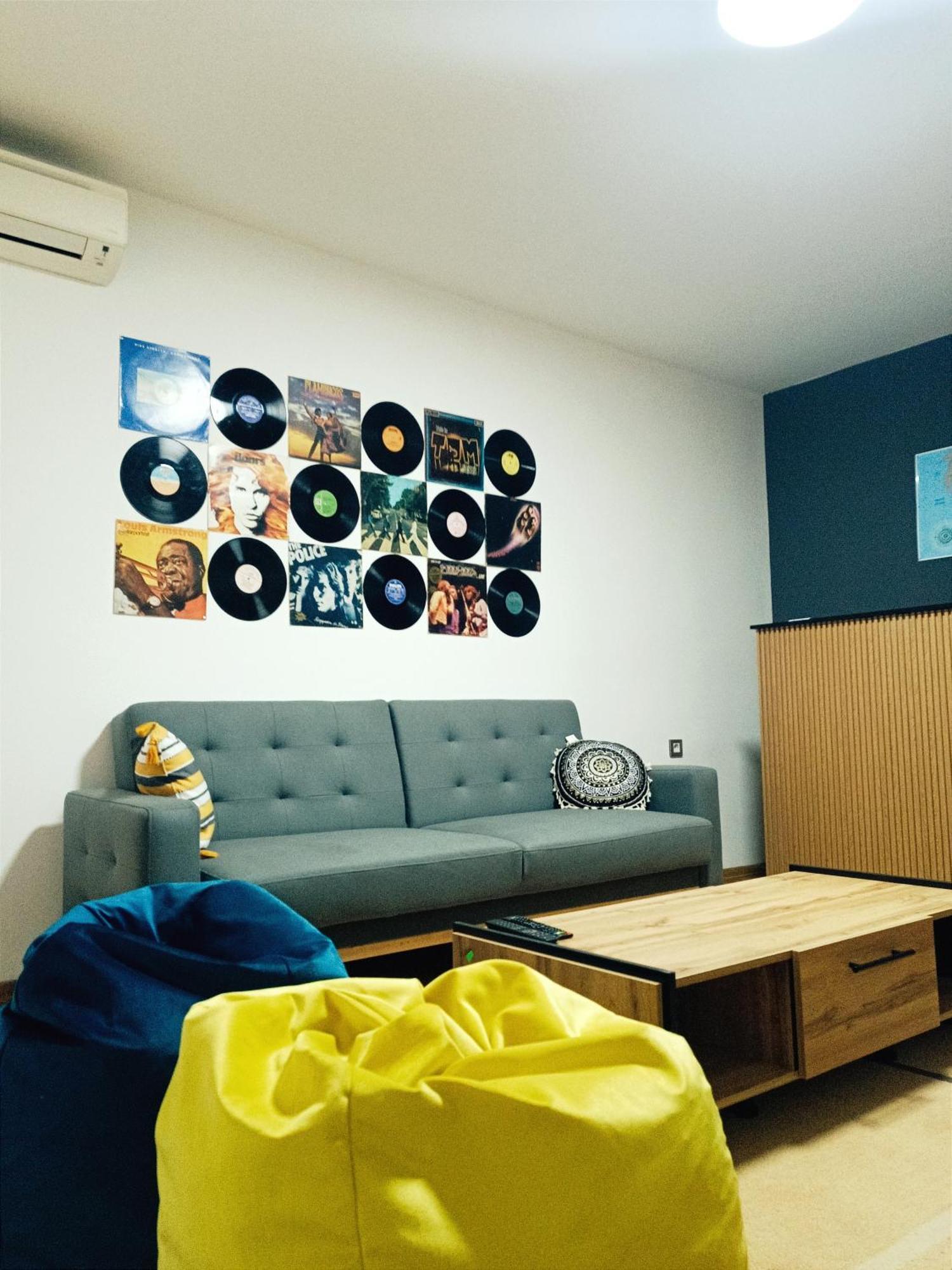 Hostel Central Skopje Ngoại thất bức ảnh