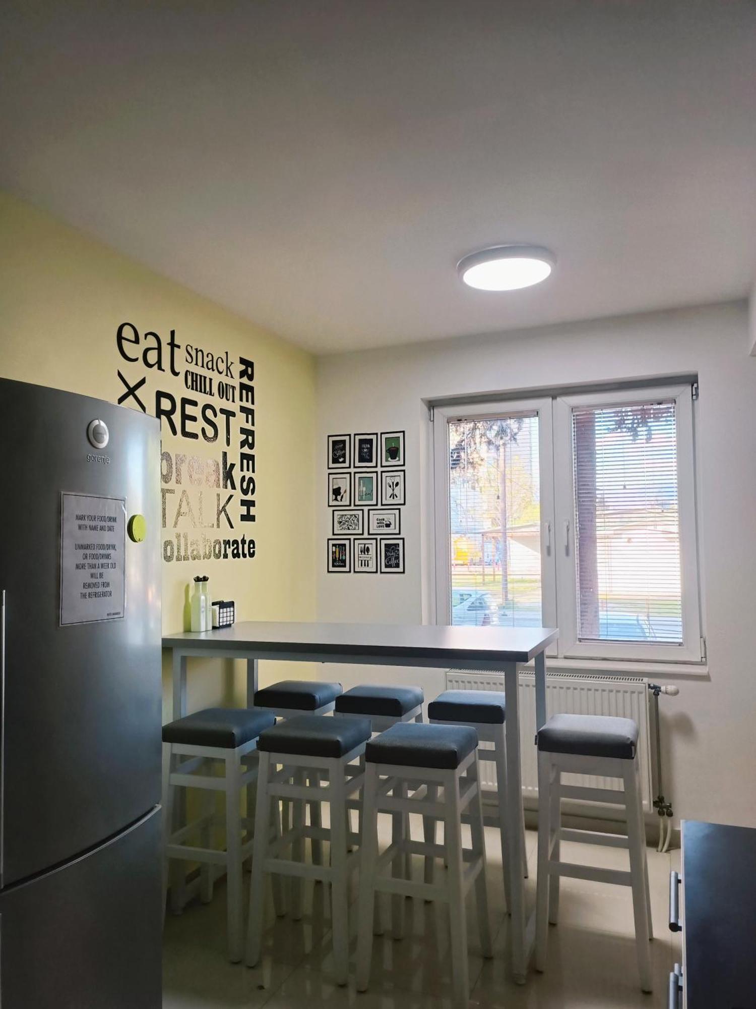 Hostel Central Skopje Ngoại thất bức ảnh