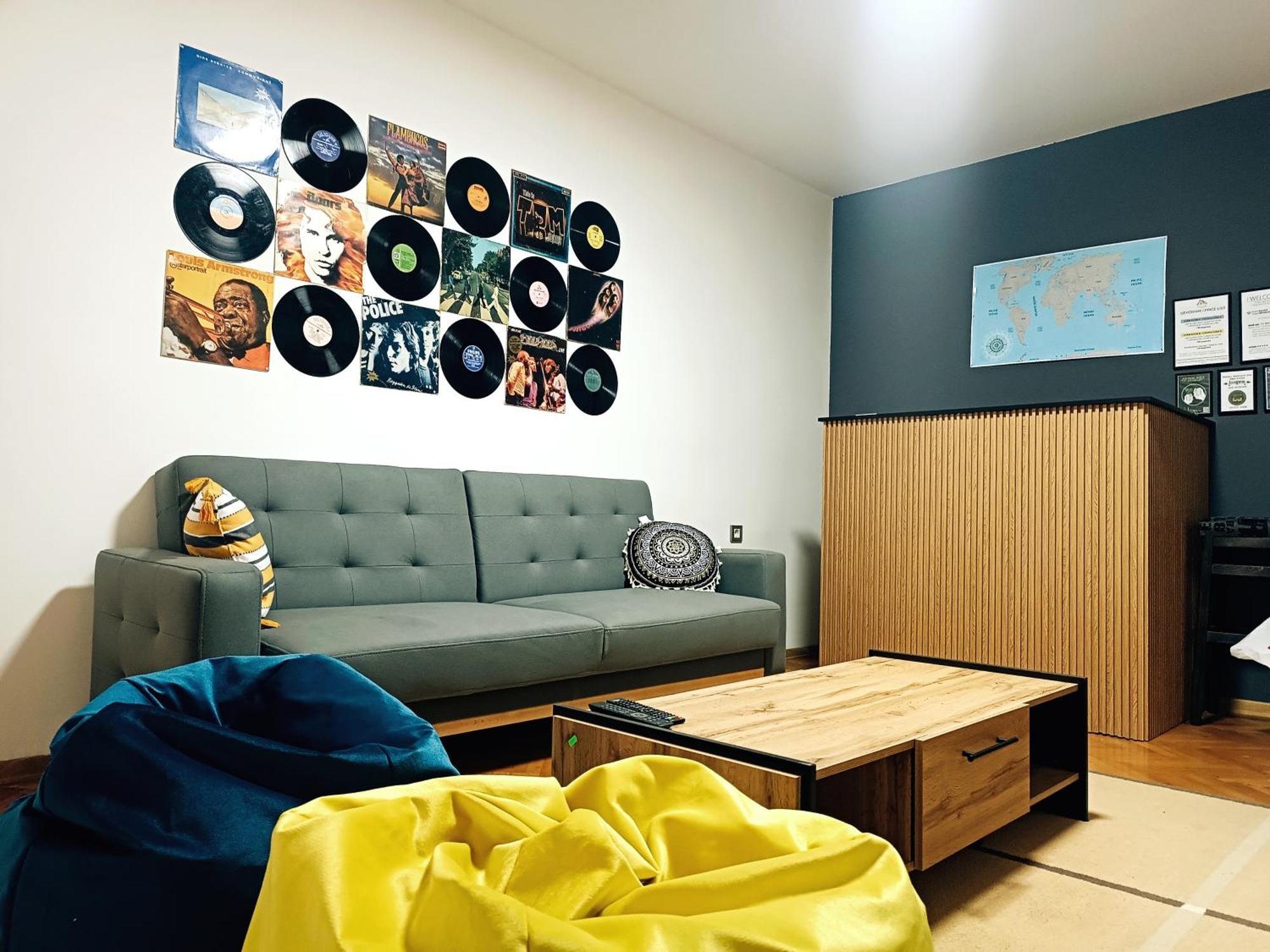 Hostel Central Skopje Ngoại thất bức ảnh